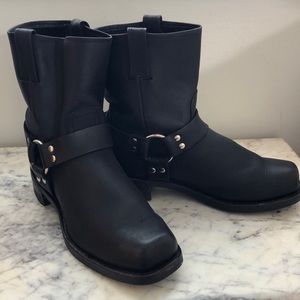 NEW Frye Harness style men’s boots